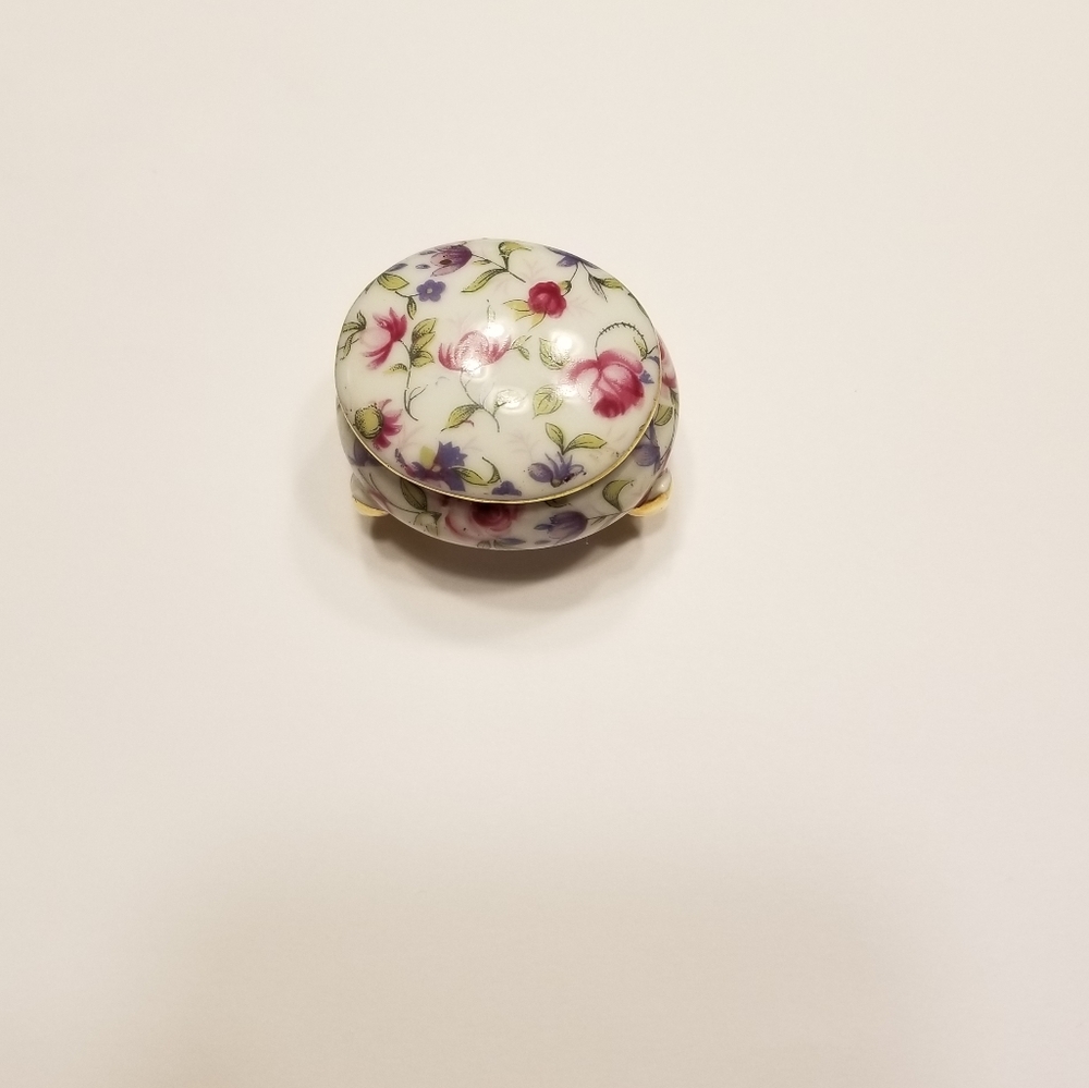 Vintage Mini Footed Trinket Box - Picture 4 of 8